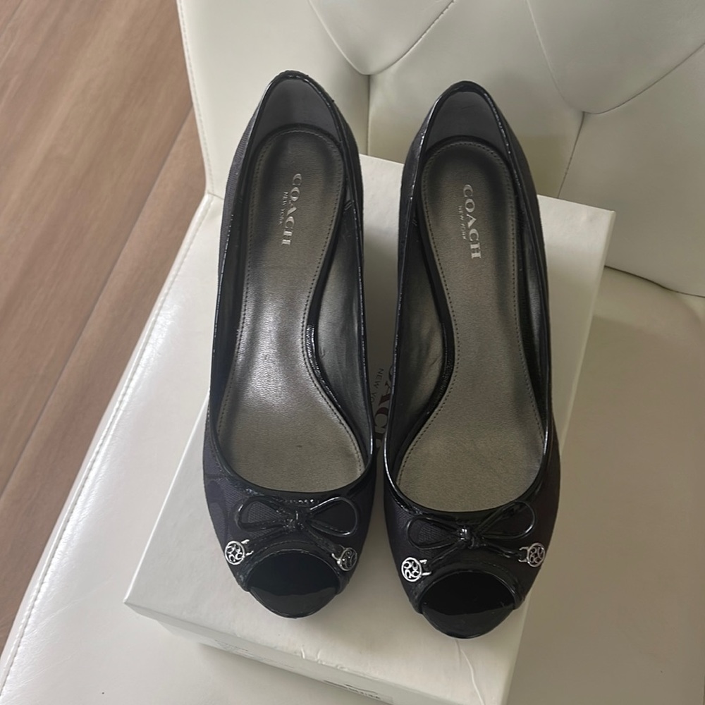 Authentic Coach Paola Wedge Open Toe Sandal (wedge), black.